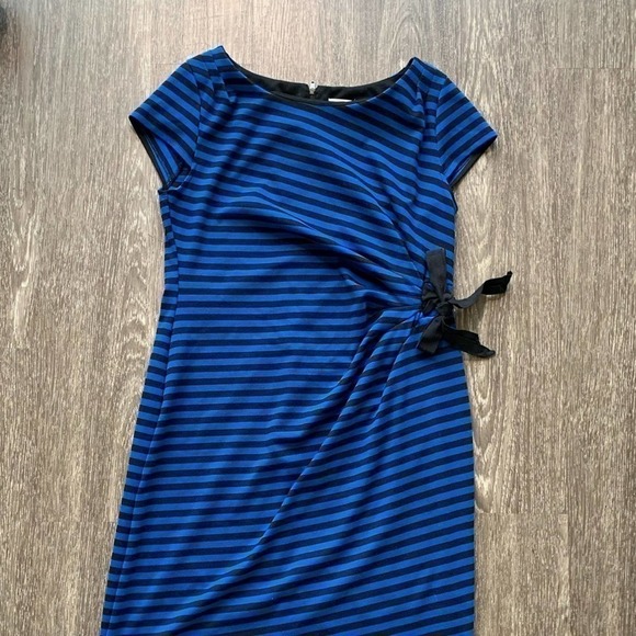 A pea in the Pod Striped maternity dress. Large - Picture 2 of 11